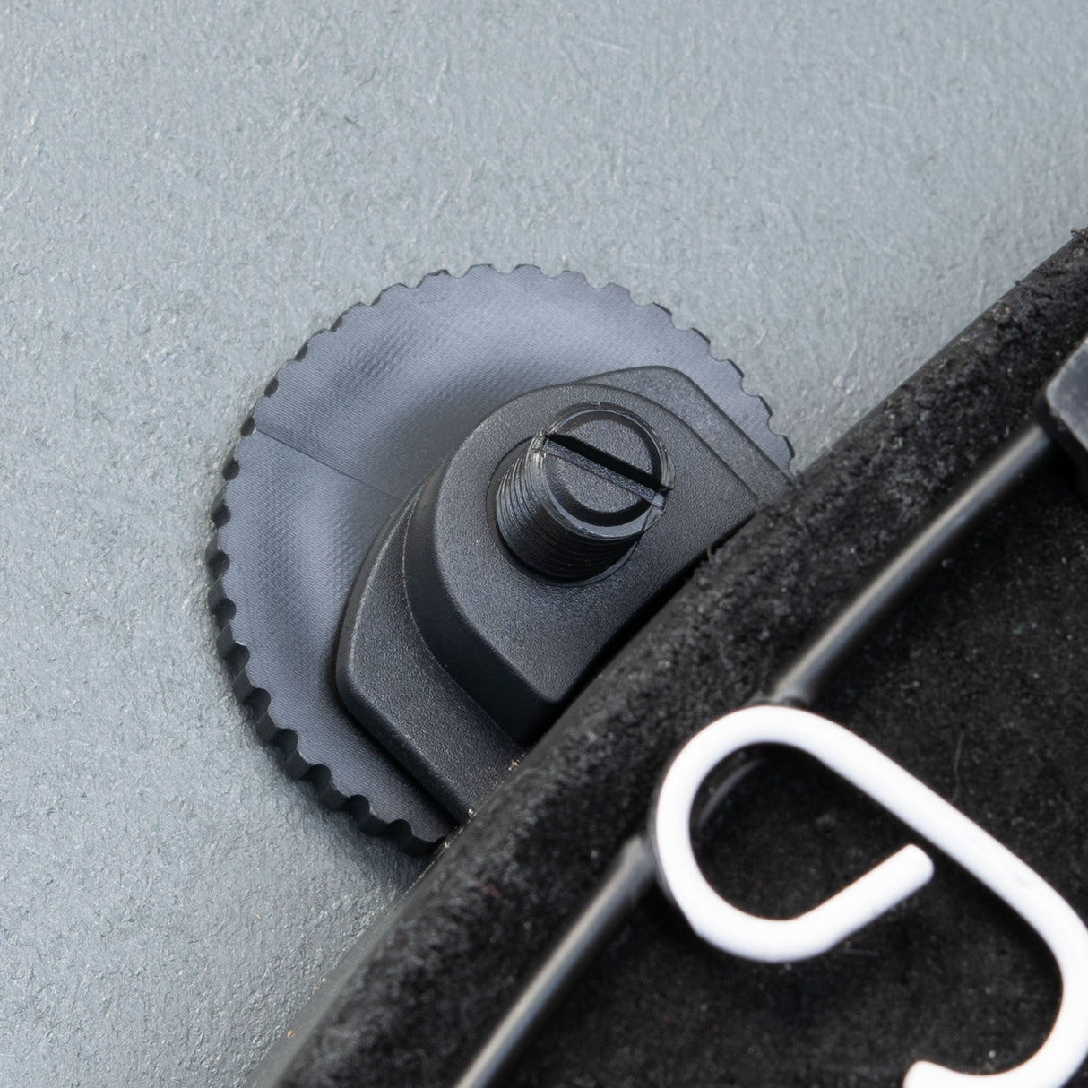 Mission Dartboard Stabiliser Kit - Adjustable Levelling System - view 6