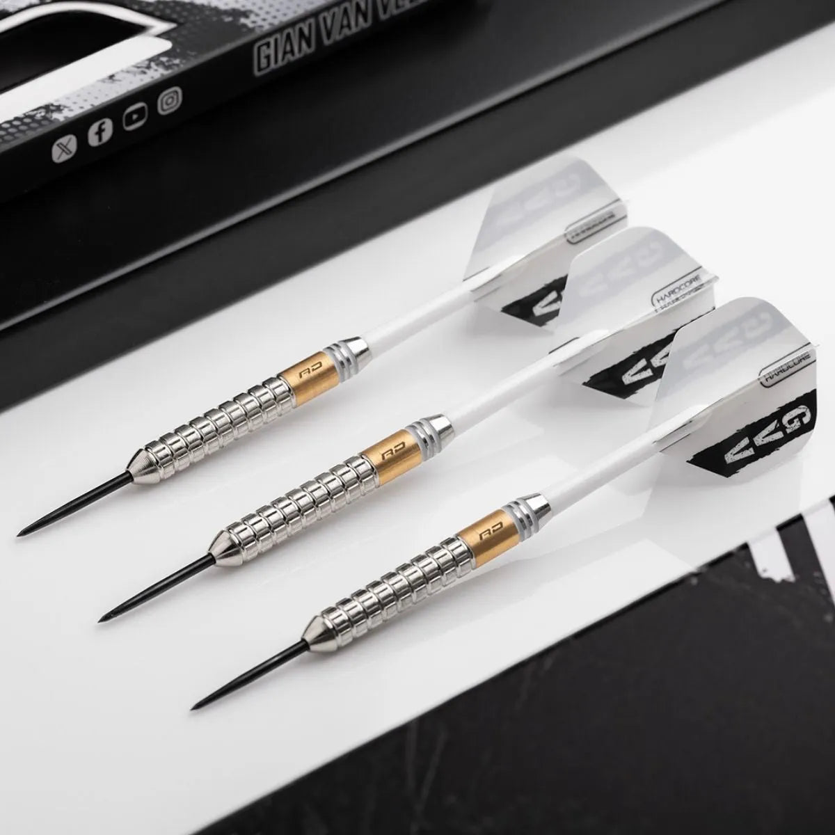 Red Dragon Gian van Veen SE Brass Steel Tip Darts