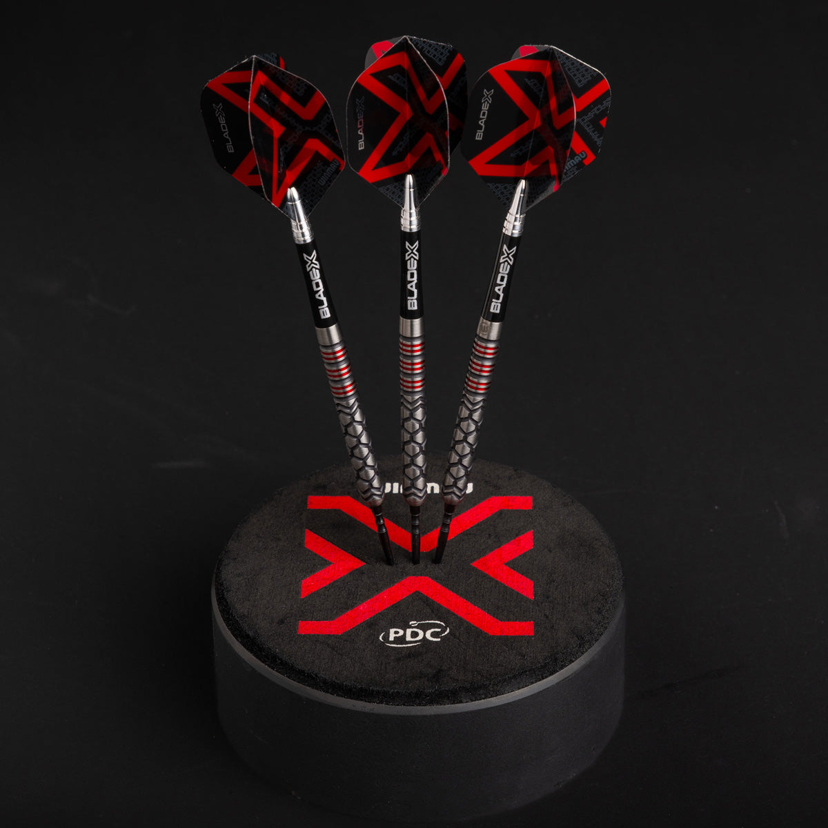 Winmau Blade X Prism Delta Metallic Black & Red Dart Flights - view 5